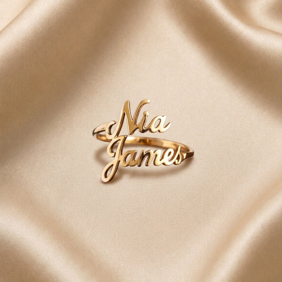 Bague prénom personnalisée en or - Or massif - Or jaune - présenté dans un écrin cadeau de luxe