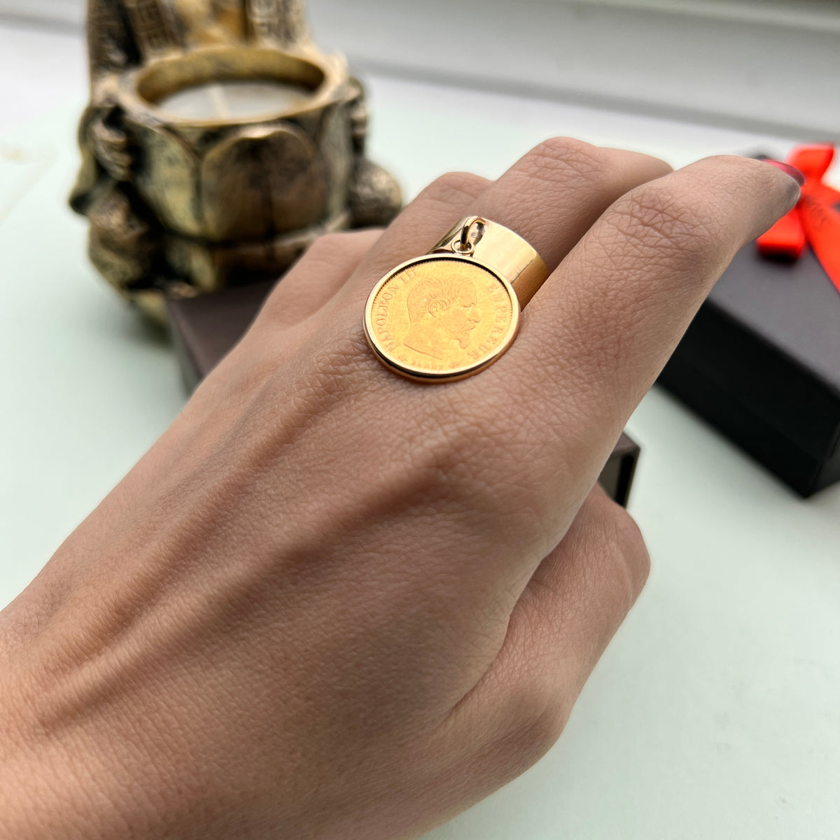 Bague Breloque avec une Louis d'Or anneau plein 18k/22K
