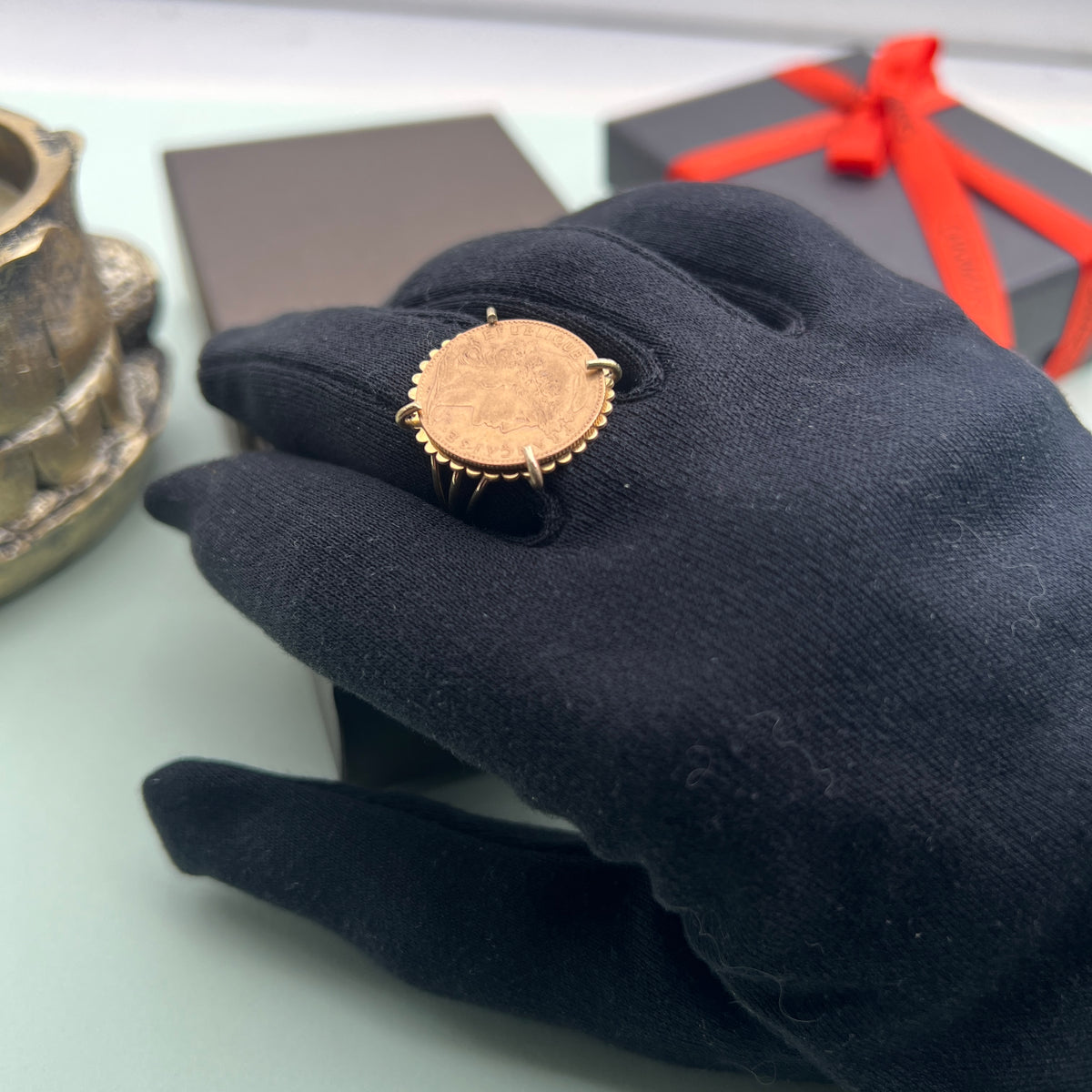 Bague avec Louis d'Or anneaux ajourés 18k/22K