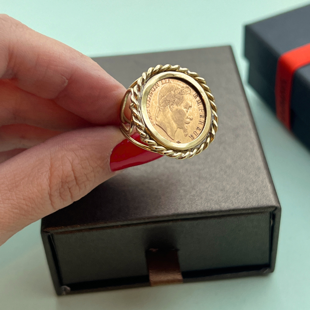 Bague avec Louis d'Or anneaux ciselé 18k/22K