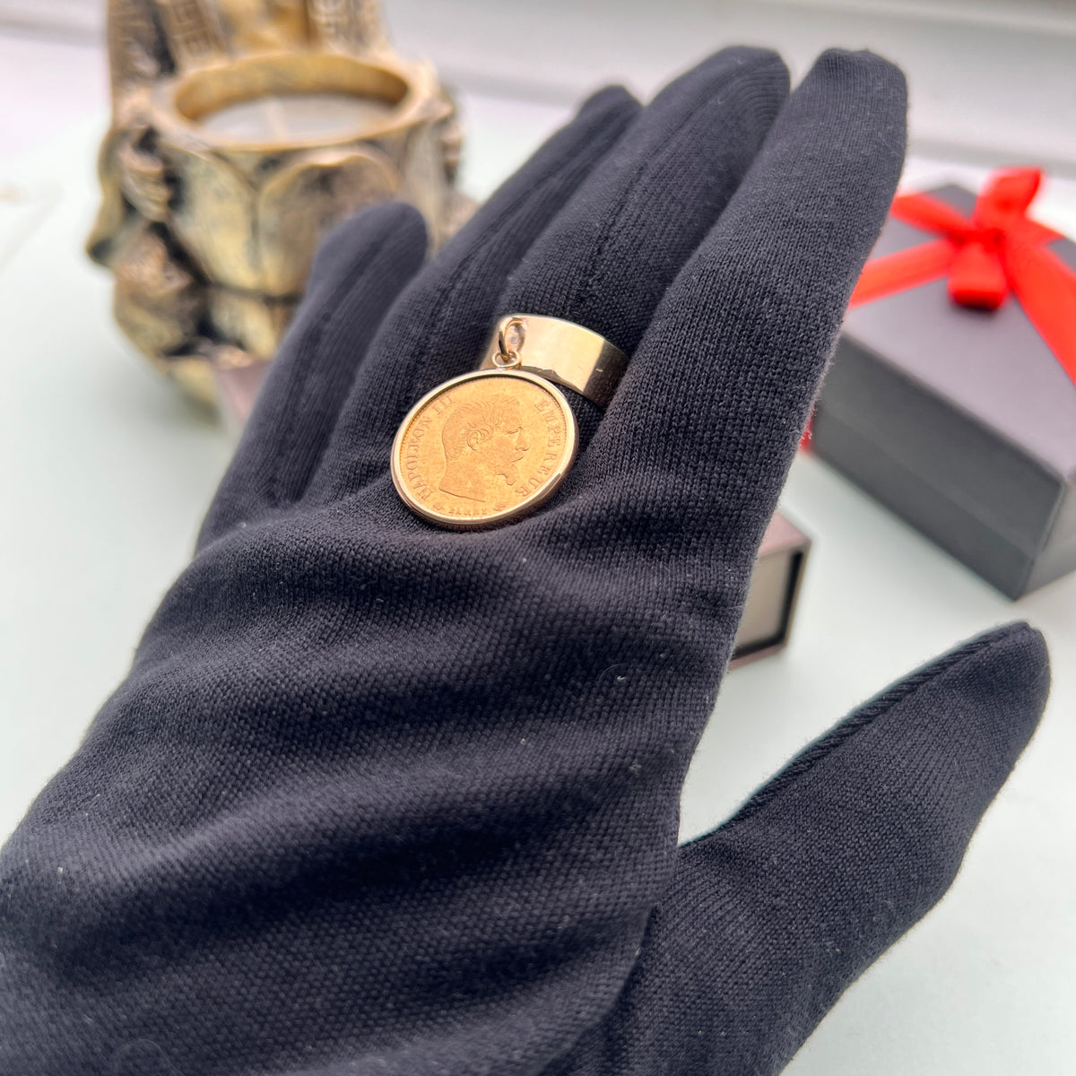 Bague Breloque avec une Louis d'Or anneau plein 18k/22K
