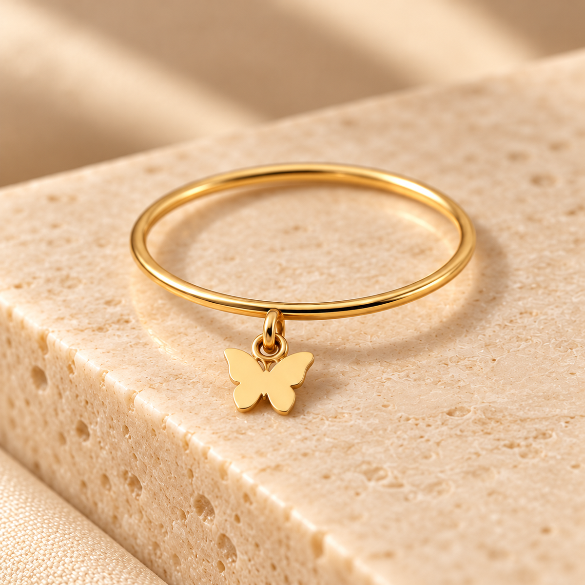 Bague breloque papillon en Or jaune