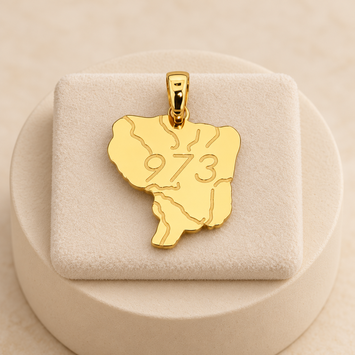 Pendentif carte géographique en Or jaune
