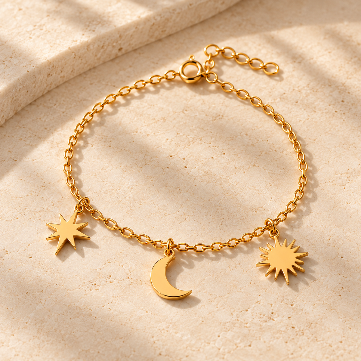 Bracelet breloques Étoile, Lune & Soleil en Or jaune