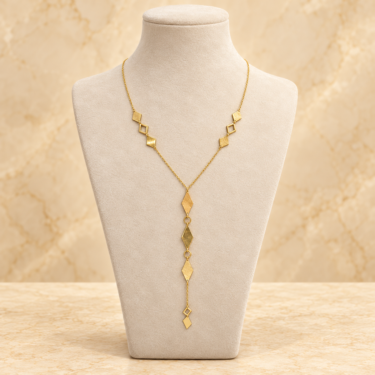 Collier en Y en Or à losanges pleins et ajourés