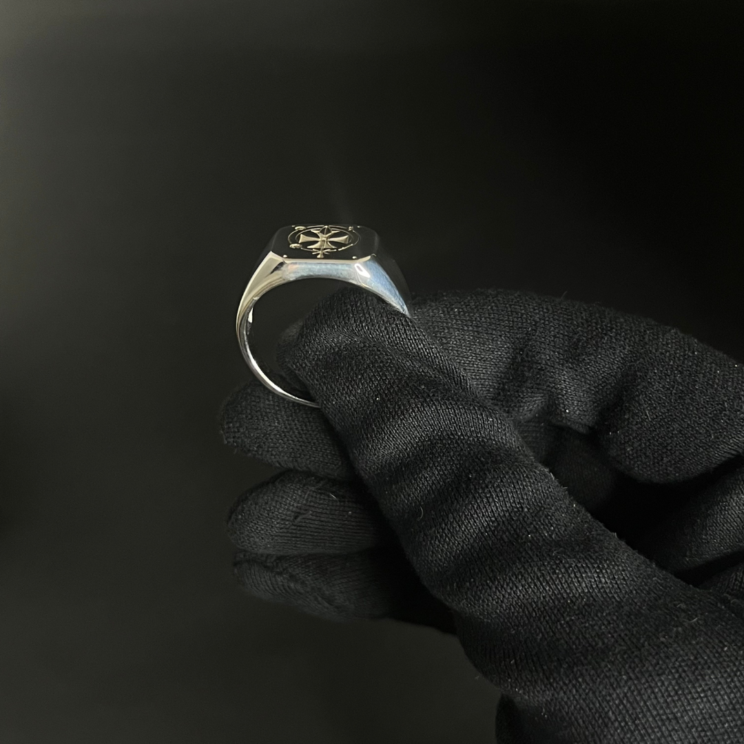 Chevalière Carrée en Argent Sterling