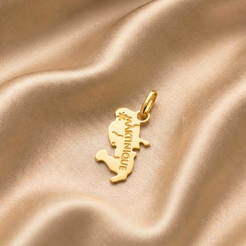 Lya – Pendentif carte Martinique or jaune - Or massif - Or jaune - présenté dans un écrin cadeau de luxe
