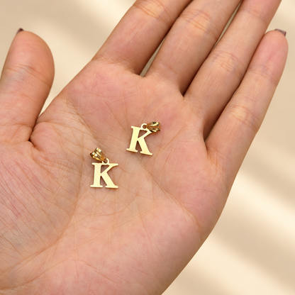 Pendentifs initiale K en finition dorée