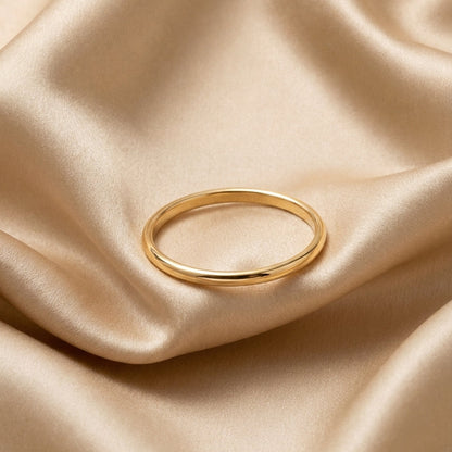 Sira – Bague fine en or jaune 18 carats - Or massif 18 carats - Or jaune - présenté dans un écrin cadeau de luxe