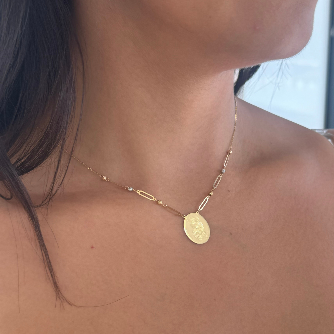 Collier avec pendentif gravé personnalisé en Or 18K