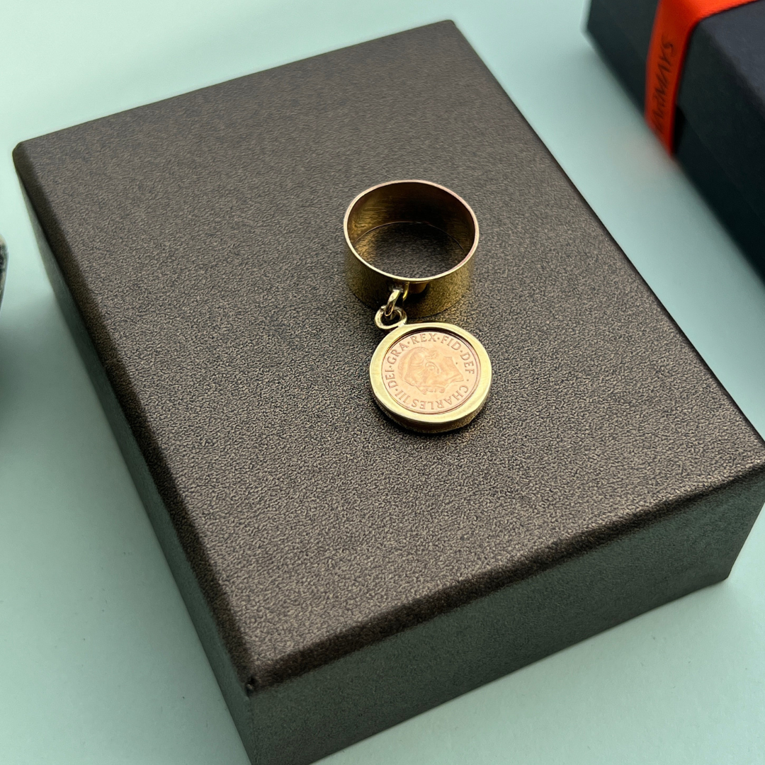 Bague Breloque avec une Louis d'Or anneau plein 18k/22K