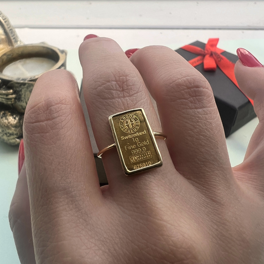 Bague single avec un lingotin 24 carats