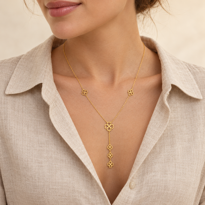 Collier en Y en Or à fleurs ajourées à quatre pétales