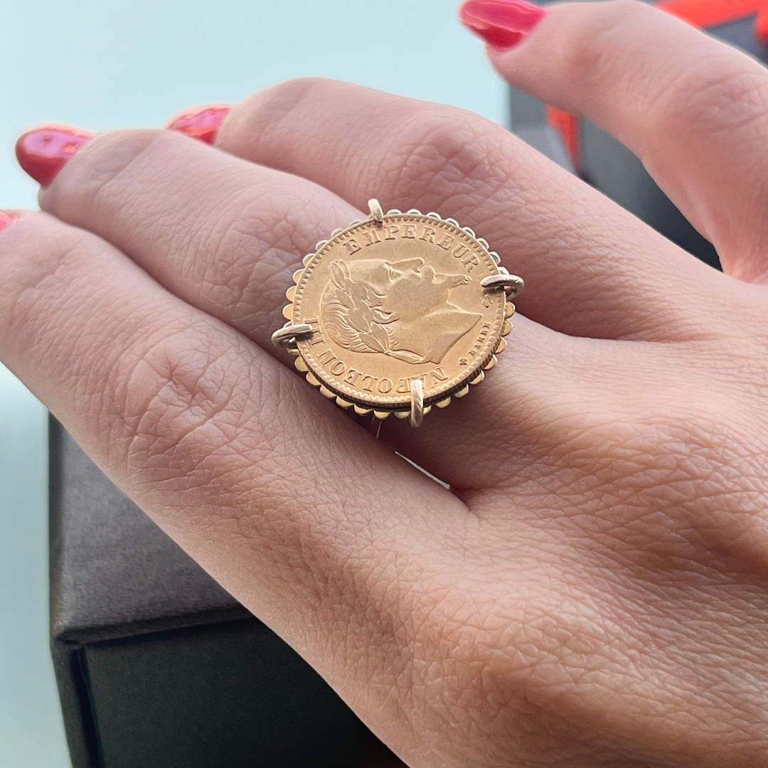 Bague avec Louis d'Or anneaux ajourés 18k/22K