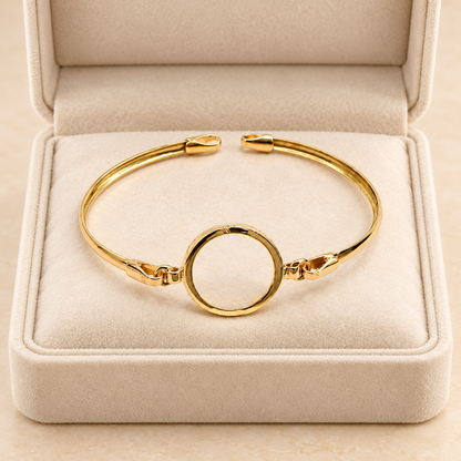 Bracelet jonc en Or  à anneau ovale central