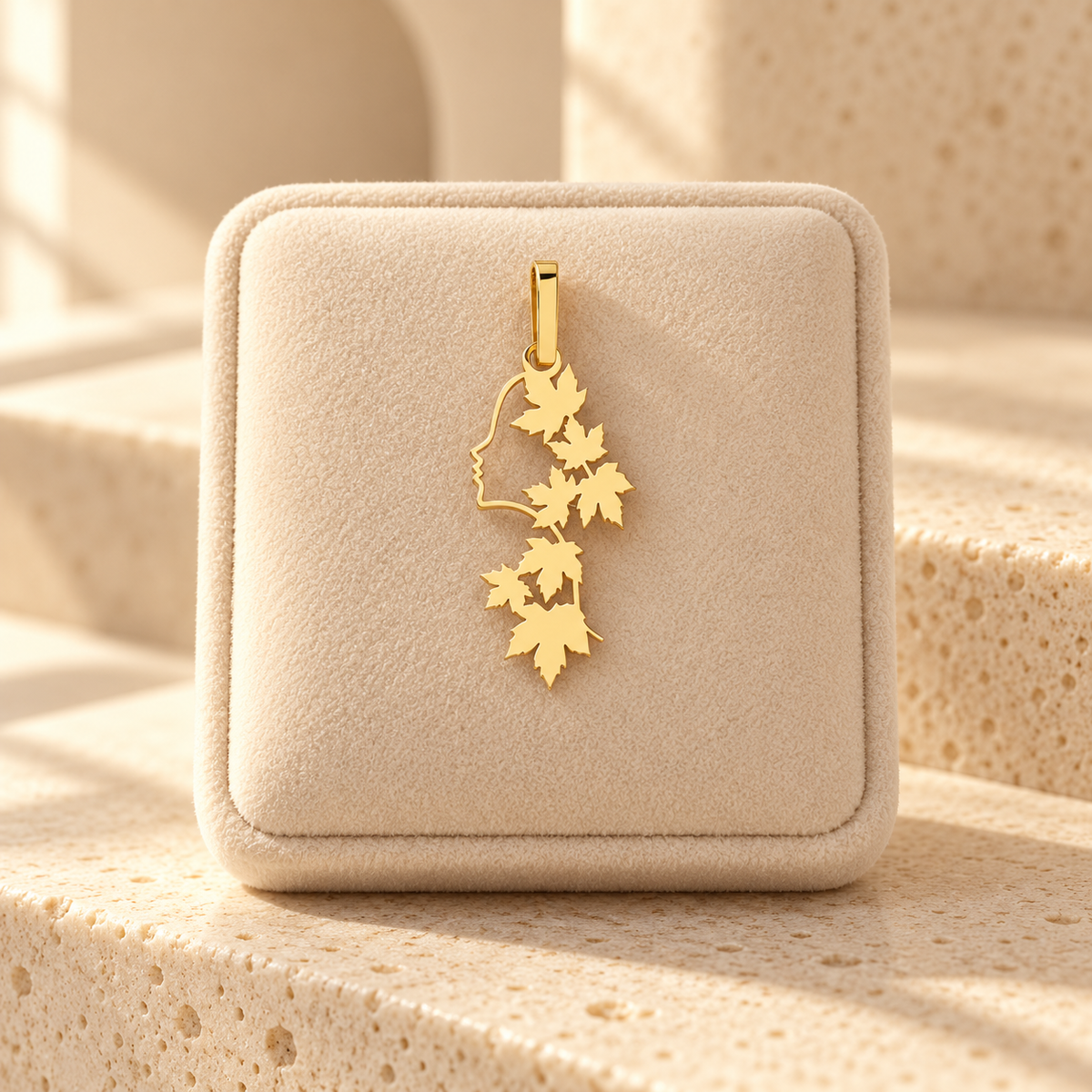 Pendentif doré à étoiles filantes