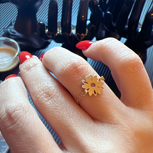 Bague Fleur d’Or en Or 9 carats