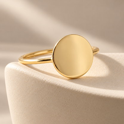 Bague avec disque ovale en Or jaune