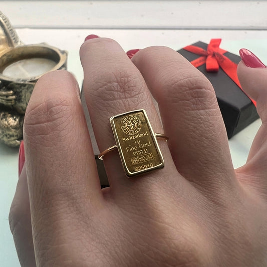 Bague single avec un lingotin 24 carats