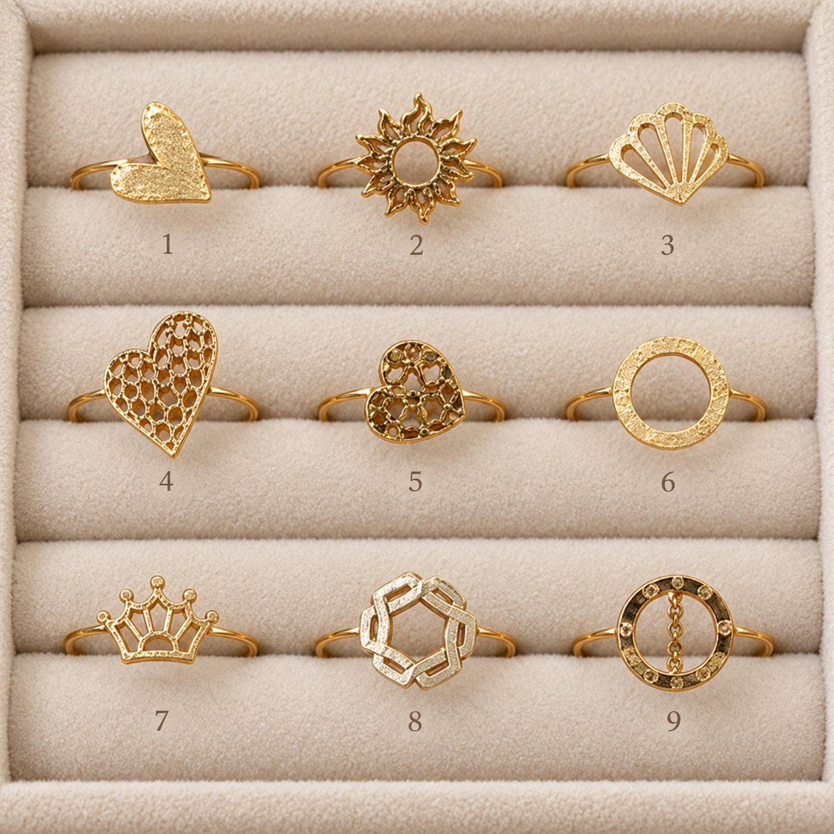 Assortiment de bagues à motifs en métal Or