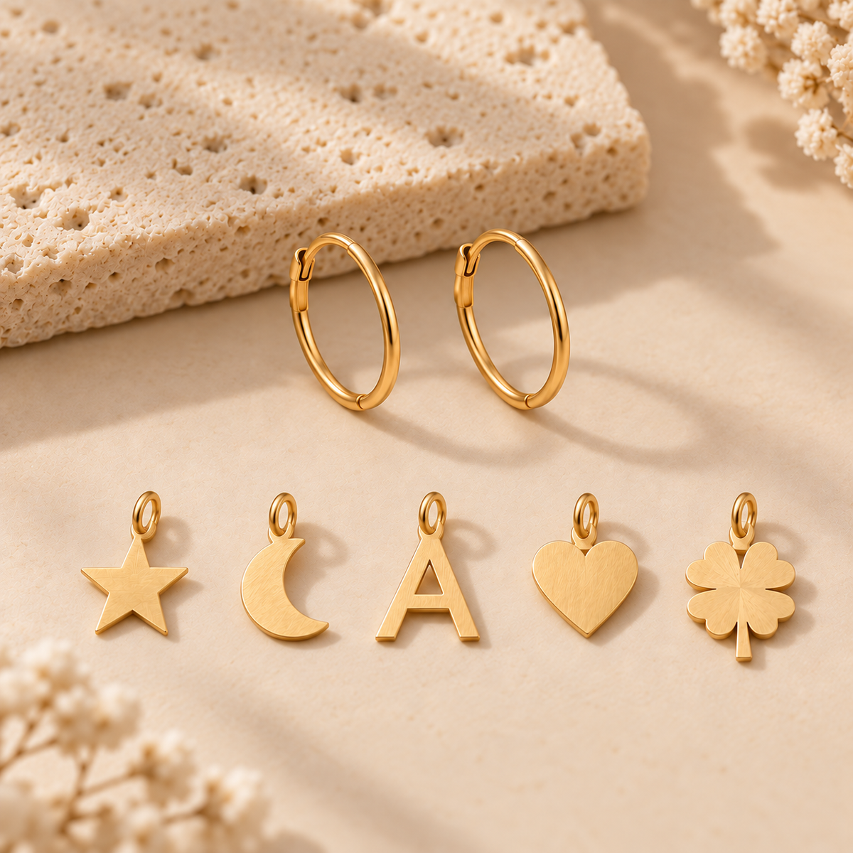 Créoles breloques étoile et lune en or jaune 18K sur pierre, Charmays