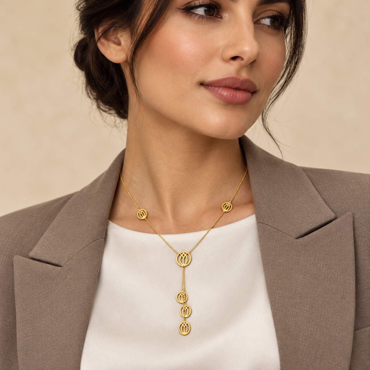 Collier en Y Or à motifs ovales entrelacés