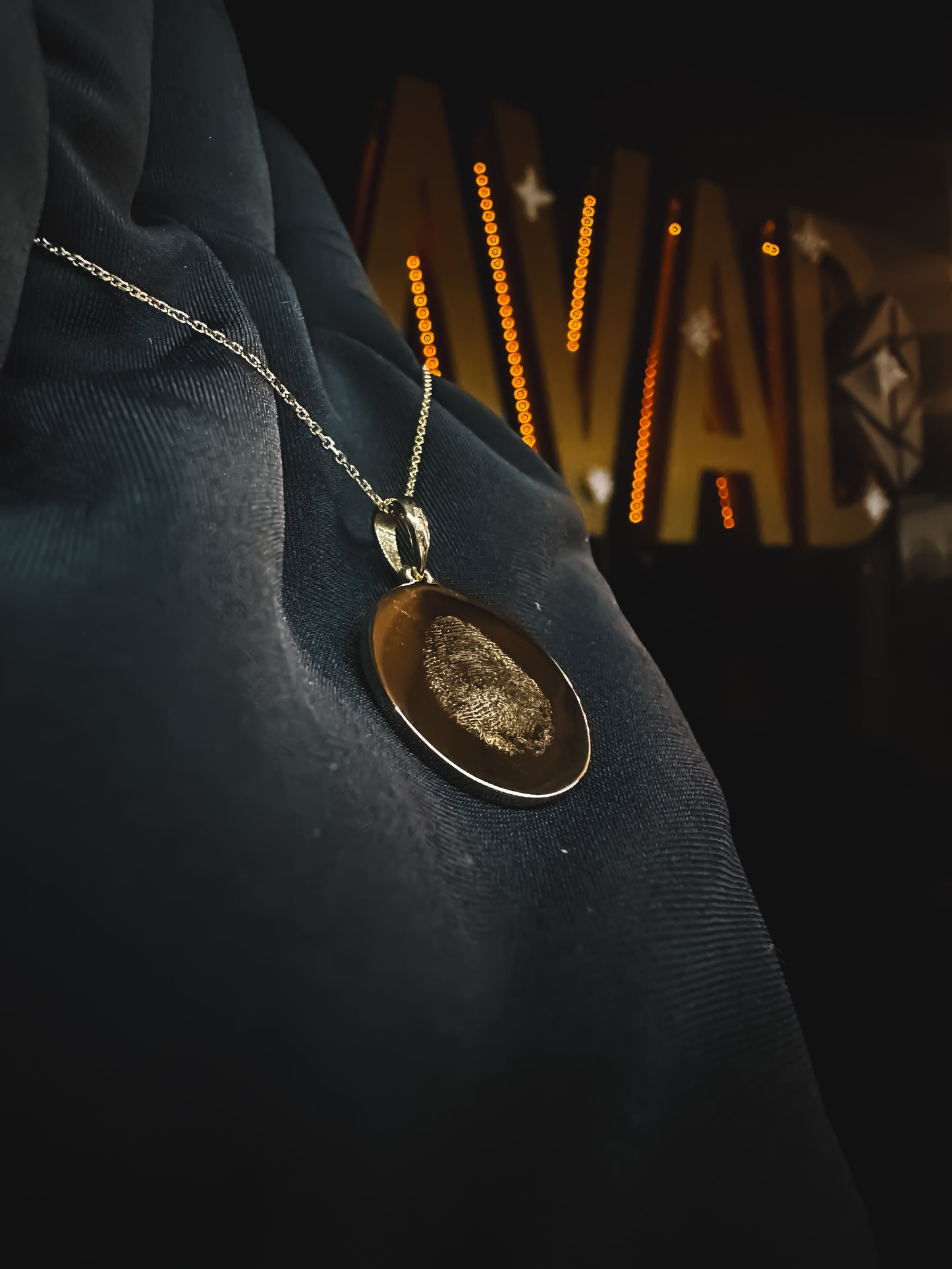 Collier empreinte gravé en Or 18K