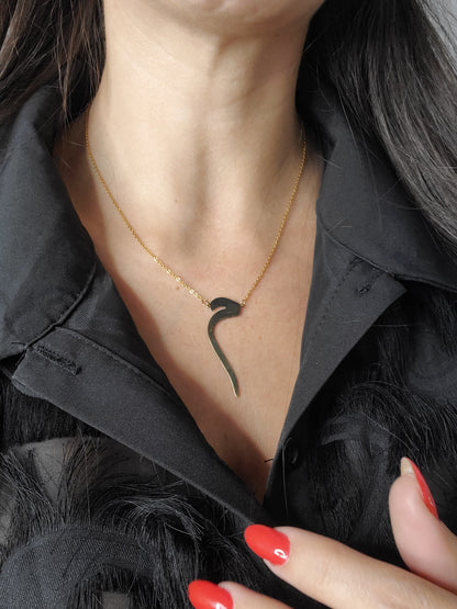 Collier lettre calligraphiée arabe